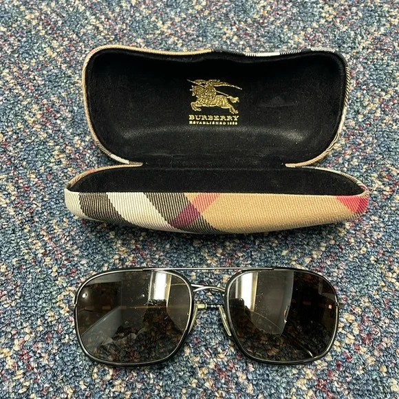 Preloved Burberry Sunglasses Used Burberry Sunglasses main image 3